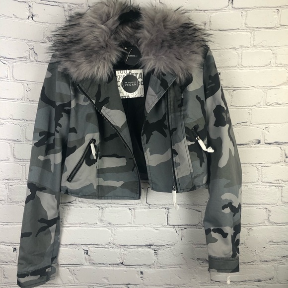 Coalition L.A. : Camouflage Cropped Jacket. Multiple Sizes: S,M,L, XL - Picture 6 of 15